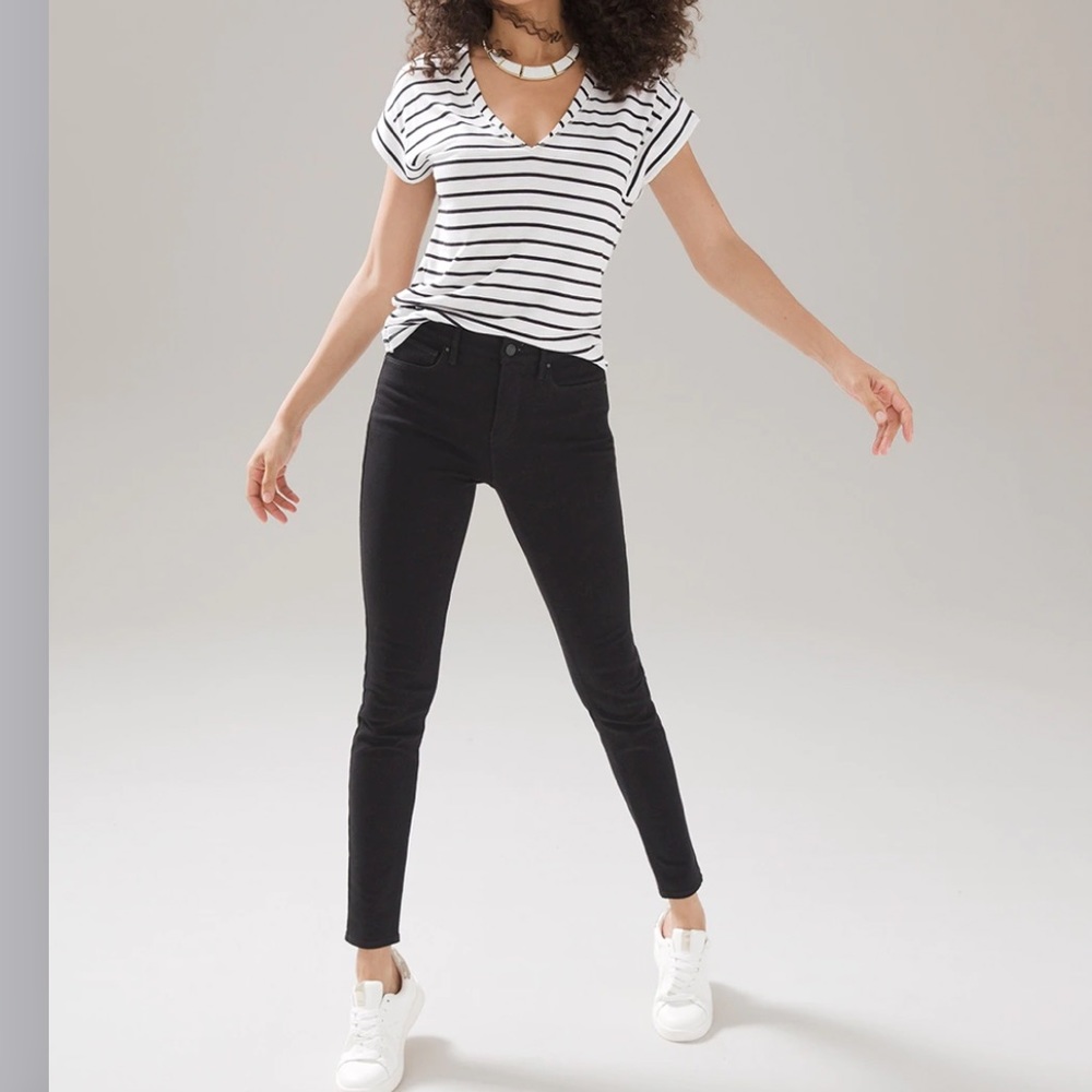 WHITE HOUSE BLACK MARKET Skinny Leg Distressed Jeans